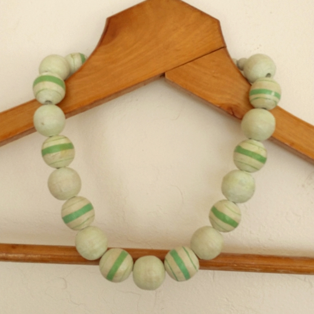 Vintage lacquer mod boho beaded necklace